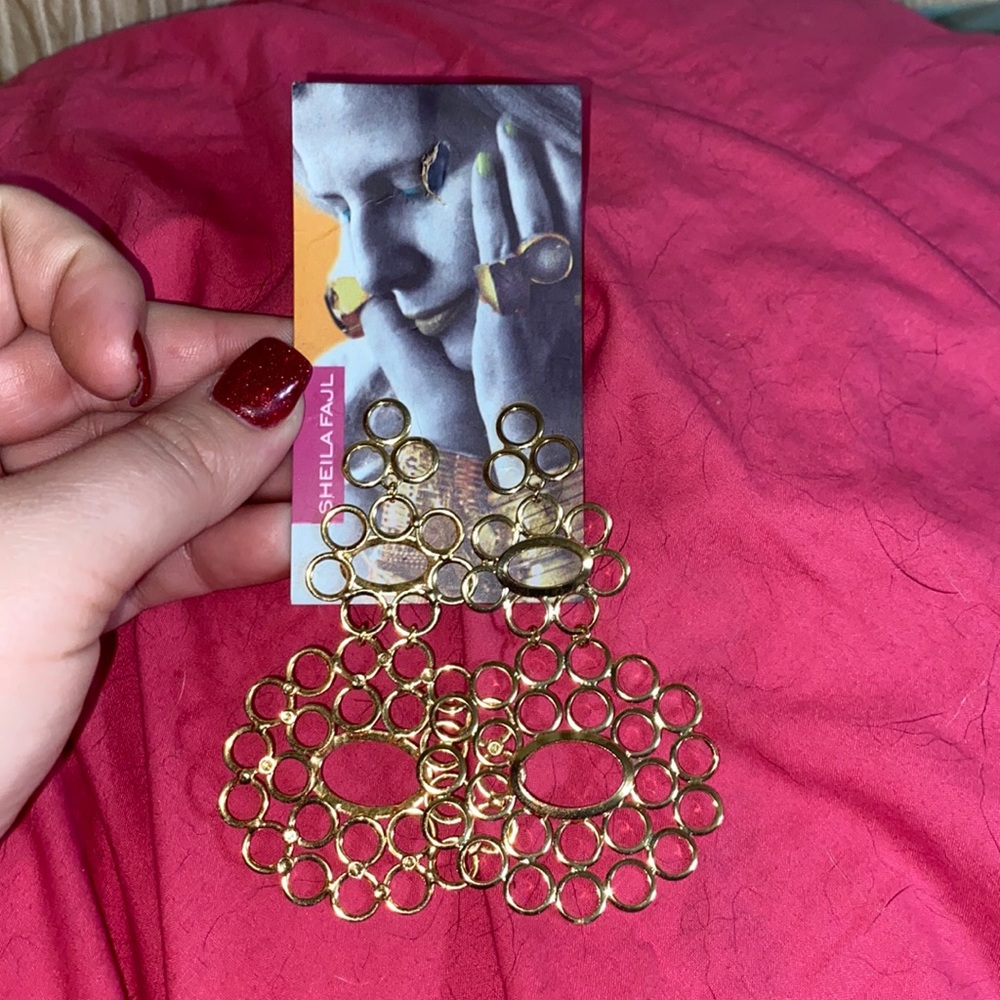 Gold Sheila fajl earrings! Retail for $69 BNWT